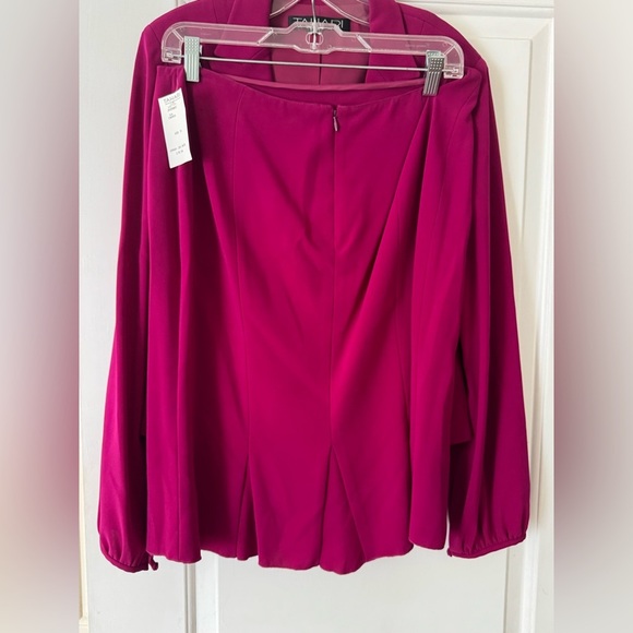BOGO 2pc Tahari ‘Oprah’ Fuchsia Blazer and Skirt Ensemble - Picture 8 of 14